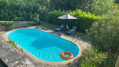 Detached Country House with Swimming Pool