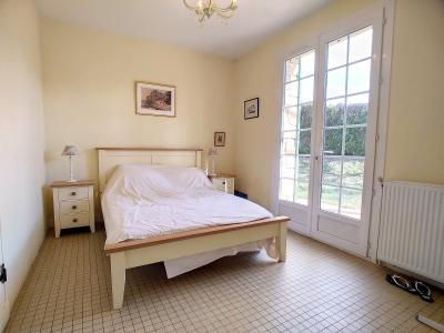 Detached Country House with Swimming Pool