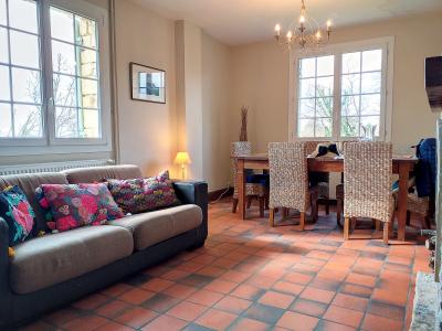 Detached Country House with Swimming Pool