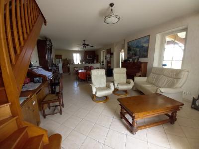 Detached Country House with Pond and Land