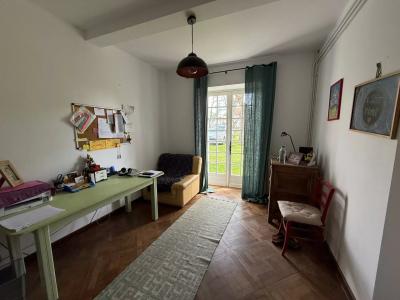 Beautiful Detached House with Lovely Garden