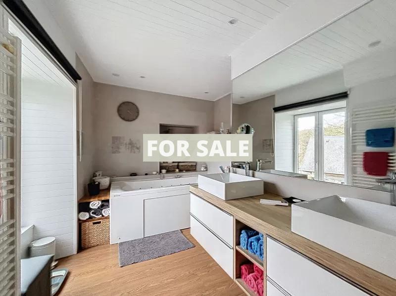 Detached Country House with Open Views by River