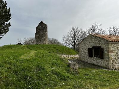 Detached Country House With Open Views and Outbuildings