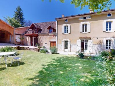 Maison De Charme Avec Grange, Preau Et Atelier