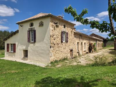 Beautiful Detached Country House wit Outbuildings