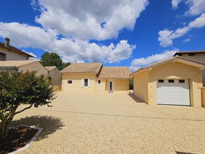 Villa with Swimming Pool and Pond