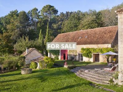 Perfect Countryside Property with Pool and Views