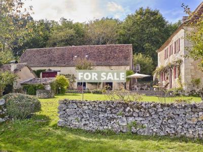 Perfect Countryside Property with Pool and Views