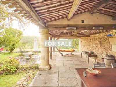 Perfect Countryside Property with Pool and Views