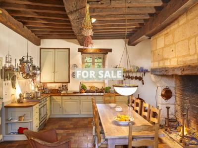 Perfect Countryside Property with Pool and Views