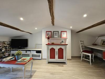 Main House and Guest House on the Banks of the Dordogne River