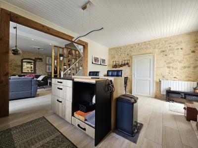 Main House and Guest House on the Banks of the Dordogne River