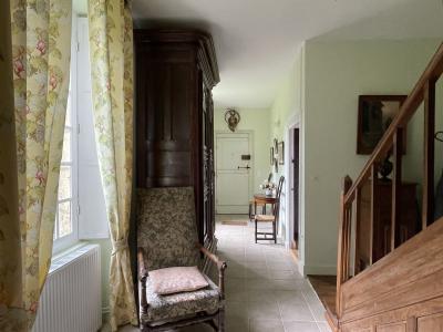 Detached Manor House with Pool and Land