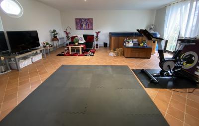 Superb Detached Villa with Guest Gite and Pool