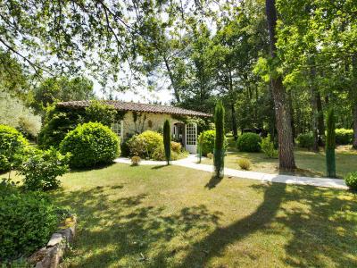 Superb Detached Villa with Guest Gite and Pool