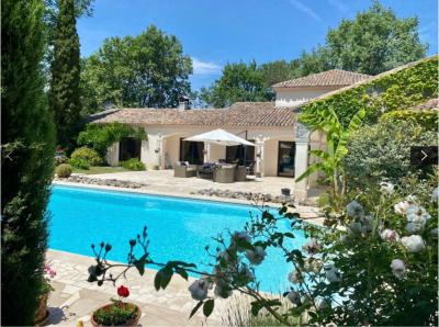 Superb Detached Villa with Guest Gite and Pool