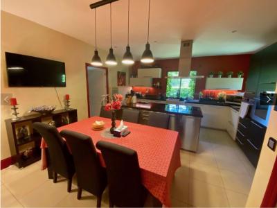 Superb Detached Villa with Guest Gite and Pool