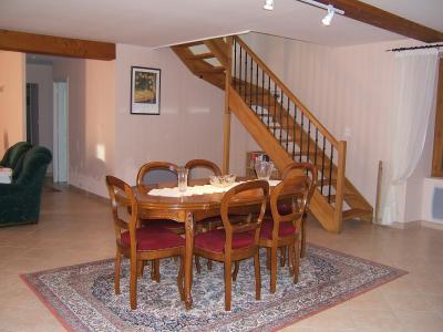 Detached Country House with Swimming Pool