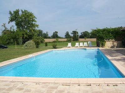 Detached Country House with Swimming Pool