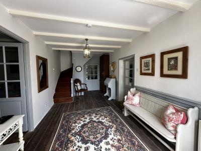 Detached House with Beautiful Swimming Pool