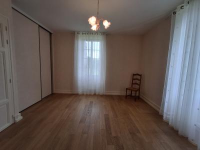 Manor House with Outbuildings in Four Hectares