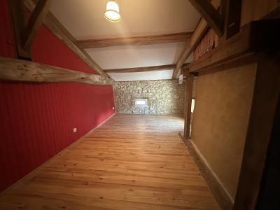 Detached House with Outbuilding and Swimming Pool