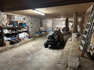 Detached House with Outbuilding and Swimming Pool