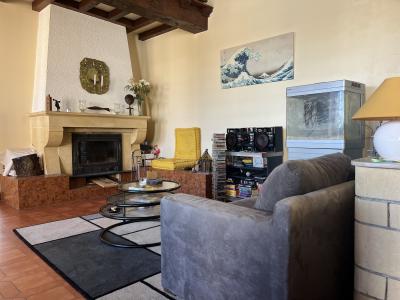 Detached Country House with Swimming Pool