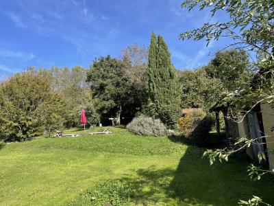 Detached Country House with Swimming Pool and Landscaped Garden
