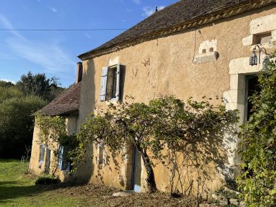 Detached Country House with Swimming Pool and Landscaped Garden