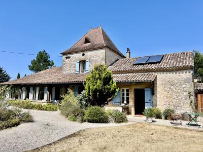 Detached Country House with Swimming Pool and Jacuzzi Hot Tub