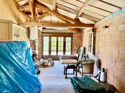 Detached Country House with Swimming Pool and Jacuzzi Hot Tub
