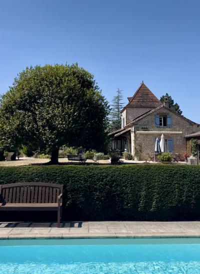 Detached Country House with Swimming Pool and Jacuzzi Hot Tub