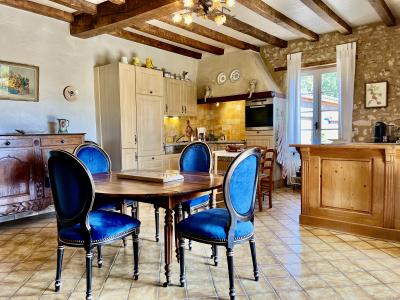 Detached Country House with Swimming Pool and Jacuzzi Hot Tub