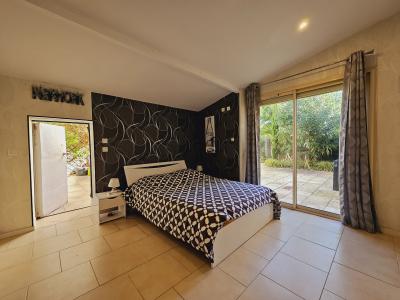 Lovely House with Swimming Pool in Garden