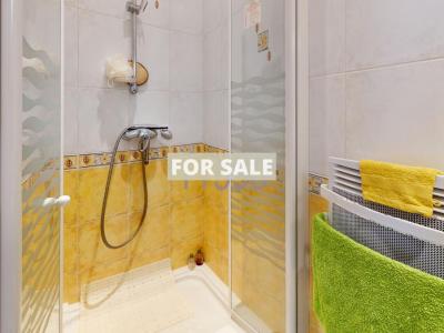 Single Storey Villa With Garden