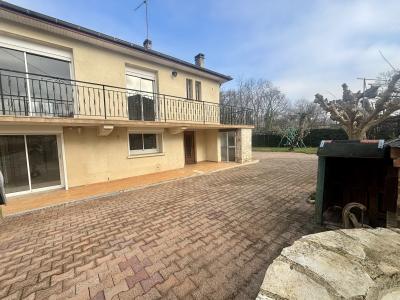 Detached House with Garden