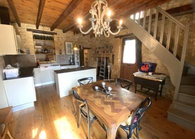 Cosy Character Cottage in Great Location