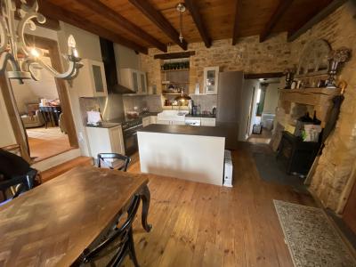 Cosy Character Cottage in Great Location