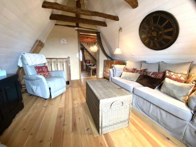 Cosy Character Cottage in Great Location