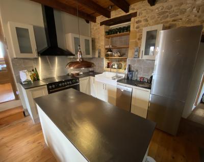 Cosy Character Cottage in Great Location