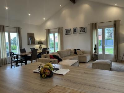 Detached House with Swimming Pool