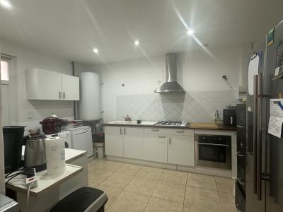 Detached House with Swimming Pool