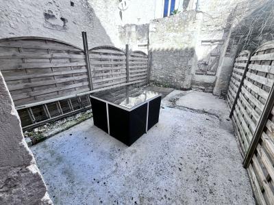 Town House with Courtyard Garden