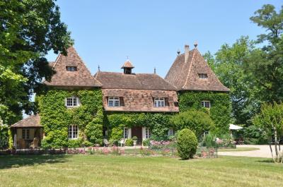 Manoir Avec Tennis Et Piscine