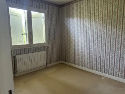 Traditional House with Garden