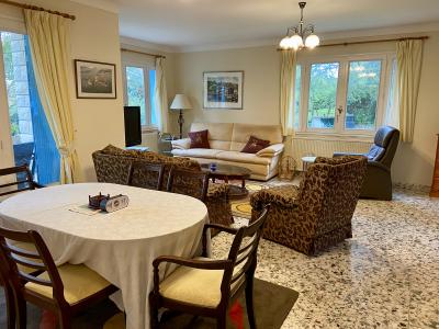 Detached House and Garden in Lovely Location