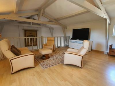 Detached House with Swimming Pool and Open View