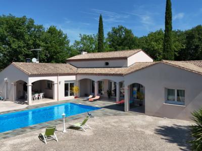 Detached House with Swimming Pool and Open View