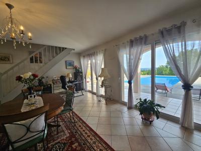 Detached House with Swimming Pool and Open View